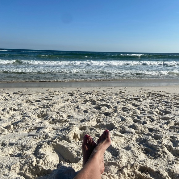 Meet your Posher, Lindsay B - Picture 15 of 15